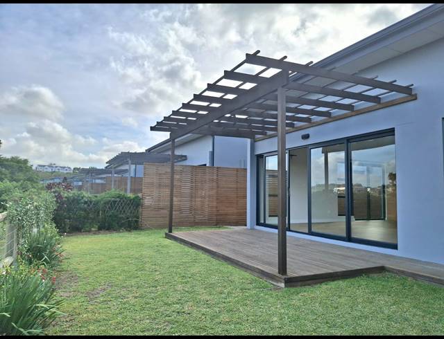 2 BEDROOM TOWNHOUSE FOR SALE IN SALT ROCK